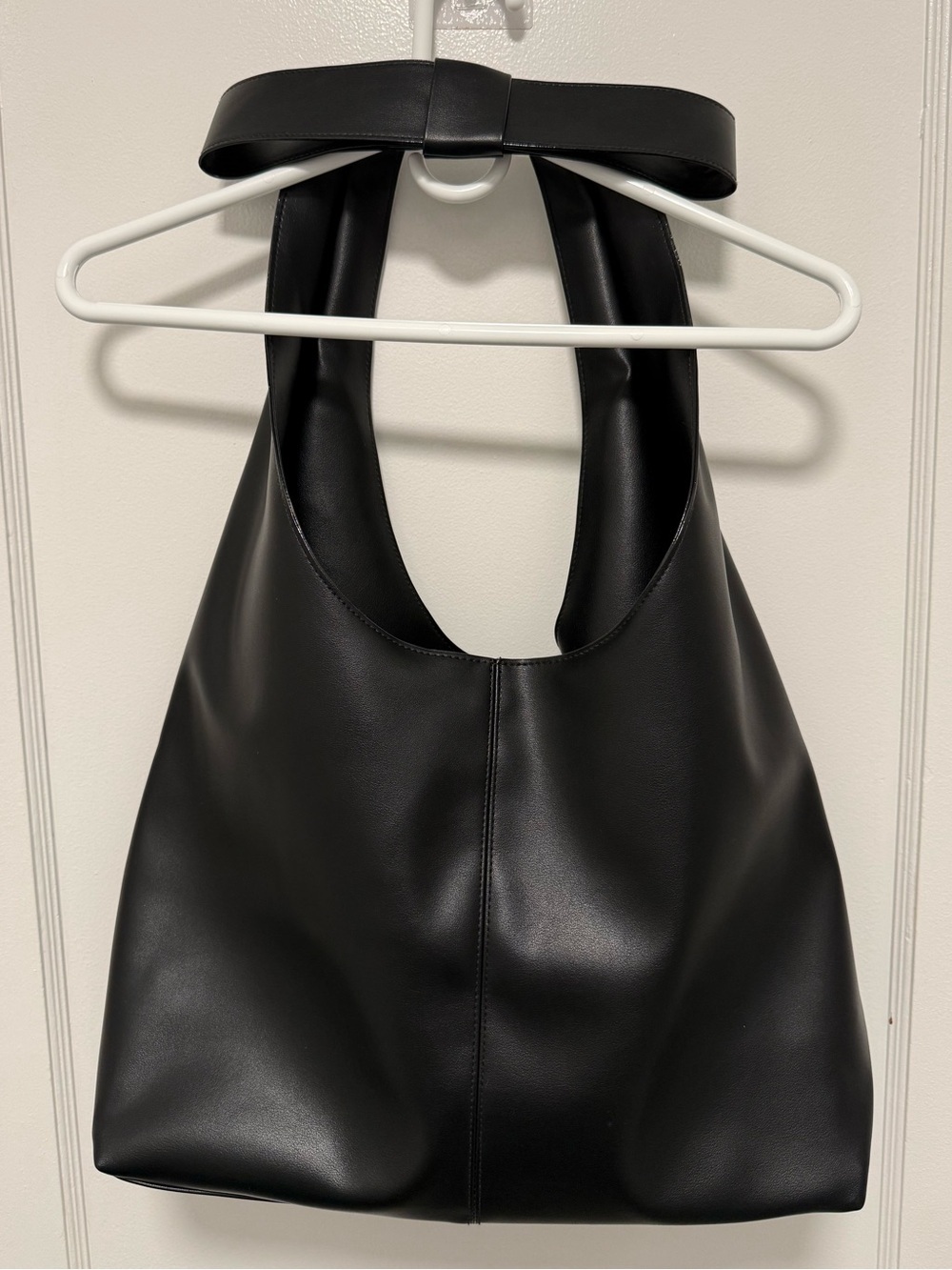 Victoria’s Secret Black Faux Leather Hobo Shoulder Bag Large Tote - Picture 3 of 16